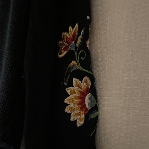 Belle by Kim Gravel Black Floral Embroidered Long Sleeve Top - Picture 3 of 9